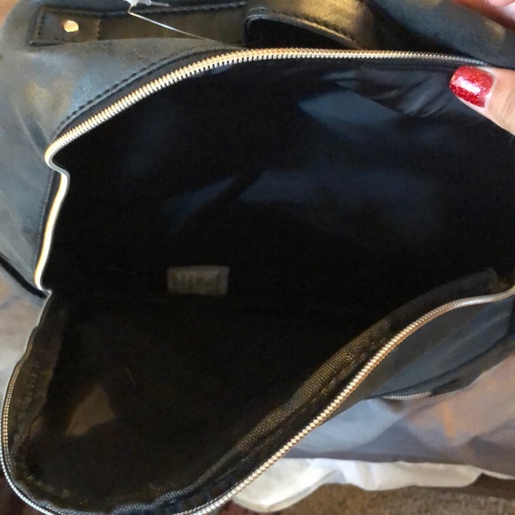 New Backpack - Picture 2 of 3